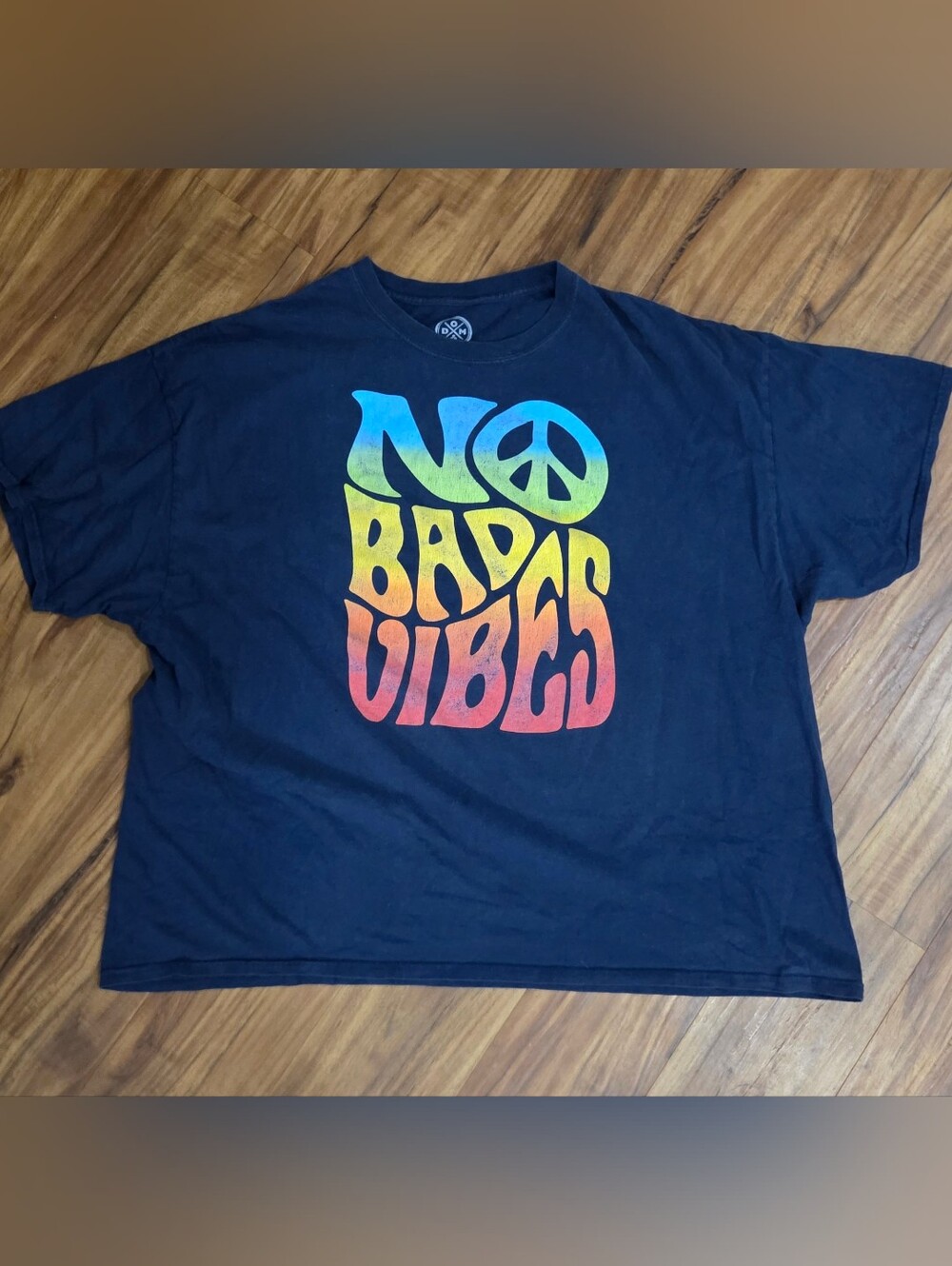 No Bad Vibes Retro Graphic T-Shirt – Men’s 3XL